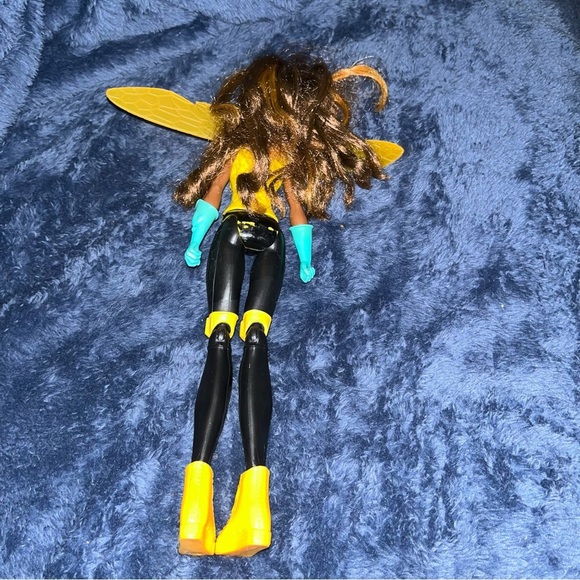 DC Comics Super Hero Girls Bumblebee Action Figure Doll Yellow Wings - Picture 4 of 4